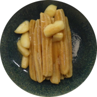 Streetfood aus aller Welt: XXL Churros mit Zimt-Zucker (81) und beschwipstem Apfel-Kompott (3,44)