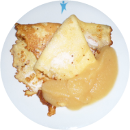  hausgemachte Eierkuchen mit Apfelmus dazu Zucker (3,15,19,81)