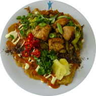 Streetfood Woche: Okonomiyaki (Japanische Weißkraut Eierkuchen) mit hausgemachter Mayonnaise und mariniertem Hähnchenwürfel (2,4,5,9,10,15,18,21,24,44,49,54, 81,83)