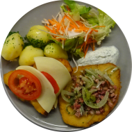 Schnitzelabend: Hähnchenschnitzel mit Tomate und Mozzarella überbacken (19,54,81) oder Winzerschnitzel vom Schwein mit Speck-Zwiebelschmelze (2,3,15,51,81) an Bratensoße (81), Schwenkkartoffeln und Salatgarnitur