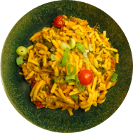 Spätzlepfanne mit Kirschtomaten, Spinat und Champignons (15,19,81) dazu Frischkäsesoße (19,81)