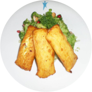 Gebackene Kartoffeltaschen mit Frischkäse-Kräuterfüllung (19) und Brokkolisalat mit Granatapfelkernen, Cashewnüssen und Bärlauch-Vinaigrette (74)