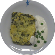 Spinatauflauf nach Florentiner Art mit Kartoffeln, Blattspinat und Gouda überbacken (15,19) an Joghurt-Kräuter-Dip (19)