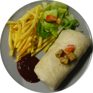 Streetfood: Burrito V-eracruz mit Mais, Gurke, Tomate und Tofu gefüllt (3,18,81) dazu Rustico Frites