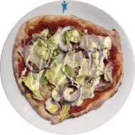 Sie können aus 5 verschiedenen Pizzavariationen wählen. Heutige Tagesempfehlung: Pizza Izmir mit Hähnchenkebab, roten Zwiebeln, Salat und Kräutersoße (3,15,19,22,54,81)
