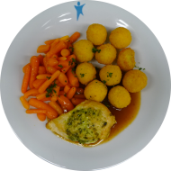 Gebratene marinierte Hähnchenbrust in Pesto Classico (15,19,54) und Fingermöhrchen dazu Kartoffelbällchen (81)