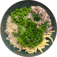 Züricher Kalbsgeschnetzeltes mit Champignons, Weißwein und Sahne (1,19,24,44,52,81) dazu Gemüse- und Sättigungsbeilagen zur Wahl