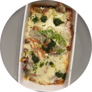 Maultaschen-Minilasagne mit Sahnesoße, Gemüse und Mozzarella überbacken (15,19,21,81)