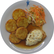 Gebratenes Hähnchensteak mit Frischkäse und Lauch gratiniert (1,19,54) an Geflügel-Pfeffer-Soße (54,81) dazu Röstitaler und Chemnitzer Salat