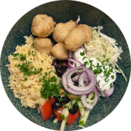 Griechische Tzatziki Bowl mit Kritharaki, frischem Gemüse und Blumenkohlnuggets (3,15,19,49,81)