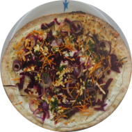 'Tarte-flambee-Betterave' Flammkuchen mit roter Beete, Creme fraiche, Zwiebeln und Karotten (19,81)