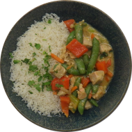 'Thai-Fisch-Curry' mit norwegischem Lachs, Kokosmilch, buntem Gemüse, Knoblauch und frischem Koriander (2,3,14,16,49,56) dazu Basmatireis