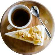 Jetzt neue Kaffeespezialitäten aus frischer Bohne testen - auch als Menü ---> Klein: 0,2 l Kaffeespezialität + hausgebackenes Küchlein für nur 1,00 € oder 0,35 l + hausgemachtes Küchlein für nur 1,50 €