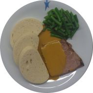 Heute aus dem Erzgebirge: Rahmbraten vom Kalb mit Preiselbeeren (1,3,19,21,52,81) dazu Bohnengemüse und Knödelscheiben (15,19,81)