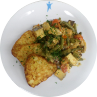 Würzige Pilz- Bohnen- Pfanne mit gebratenen Räuchertofuwürfeln, Kirschtomaten und Champignons (2,3,18,81) dazu Kartoffelröstiecken