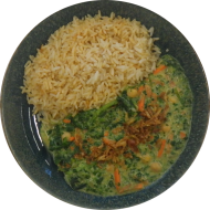 Kichererbsencurry mit Spinat und frischen Möhren (18,81) dazu gebratenen Chilireis