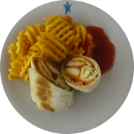 Wrap Sweet-Chili mit Green Hero Plant Nuggets, Tomate, Gurke und Sweet-Chili-Sauce (18,81) dazu Gitterkartoffeln (81)