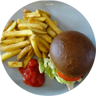 Burger 'Crunchy-Italiano' mit Cornflakes Patty, Tomatensugo, Rucola und Mozzarelle (9,19,81,83) dazu House-Dip (22) und Pommes frites