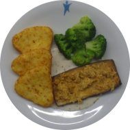 Tofu a la Bordelaise (1,2,3,18,22,49,81) mit Kräutersoße (18,81) dazu Brokkoligemüse und Kartoffelröstiecken