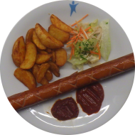 Currywurst 'Hot and Sweet' an 2erlei Saucen (2,3,9,51,52) dazu Kartoffelspalten und Salatgarnitur