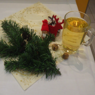 Probieren Sie unseren leckeren Glühwein in der Adventzeit.