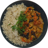 'Dreifach genießen Dreifach sparen, jeden Donnerstag am Scheffelberg und am Ring' Thai Chili mit schwarzen Bohnen, Sonnenblumenhack, Tomate und Koriander dazu Kräuterbulgur (81)