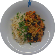 Kleine Portion: Thai Chili mit schwarzen Bohnen, Sonnenblumenhack, Tomate nd Korinader (14,49,62) dazu Wildreismischung