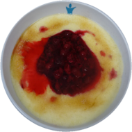 Grießbrei mit Sauerkirsch-Dip an Zucker und Zimt (19,62,81)
