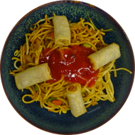 4 Minifrühlingsrollen (18,81) mit hausgemachter Woksoße (9,21) dazu chinesische Bratnudeln