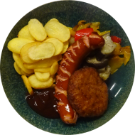 Grillabend: Grillwurst (1,2,3,8,46,51) oder hausgemachtes gebratenes Putenhacksteak (15,22,54,63,81) dazu mediterranes Grillgemüse an BBQ-Dip (9,21,63) dazu Kartoffel-Chips