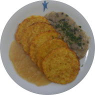Bio: 5 Kartoffelpuffer (3,15,81) mit Rahmchampignons (19,81) oder Apfelmus
