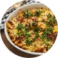 Pasta-Auflauf 'San Remo'- mit Tomaten-Sahne-Sauce und Gouda überbacken (3,19,21,49,52,81)