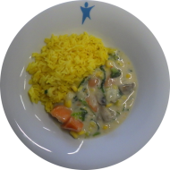 Kleine Portion: 'Spicy Green' Curry mit Brokkoli, Süßkartoffel, Champignons, Kokosmilch (2,3,18,62) dazu Kurkumareis (62)