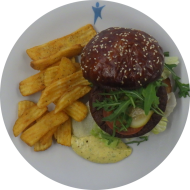 Laugen-Burger 'Grillido' mit Erbsen-Protein-Patty, Senf-Mayo, Tomate, Gewürzgurke, Eisberg und Rauke (1,2,9,19,22,23,81) dazu Amazing Fries 