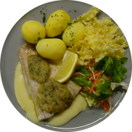 Seelachsfilet gebacken mit hausgemachter Kräuterkruste an feiner Sauce Hollandaise (8,15,16,19,81) dazu Gemüse- und Sättigungsbeilagen zur Wahl