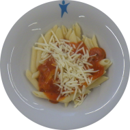 Kleine Portion: Makkaroni (62,81) mit Tomaten-Kräuter-Soße (62,81) dazu Reiberei (1)