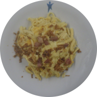 Badische Käsespätzle an Röstzwiebeln mit Käse gratiniert (15,19,81)