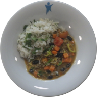 Kleine Portion: Thai Chili mit schwarzen Bohnen, Sonnenblumenhack, Tomate und Koriander (49) dazu Kräuterreis