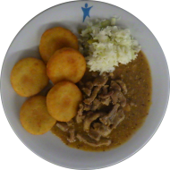 Schwarzbiergeschnetzeltes vom Schwein (22,81) dazu gebackene Macairekartoffeln (81) und kleine Salatgarnitur