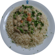 Hühnerfrikassee mit Gemüse, Weißwein und Sahne (1,19,22,24,81) dazu gebutterter Reis (19)  Hühnerfrikassee mit Gemüse, Weißwein und Sahne (1,19,22,24,81) dazu gebutterter Reis (19)