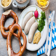 'Bayerische Schmankerl' vom 20.10. – 24.10. in den Cafeterien Scheffelberg und Ring! Stell dir aus verschiedenen Komponenten dein Lieblingsgericht selbst zusammen!