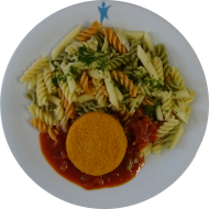 1 Backcamembert (19,81) dazu Gabelspaghetti (81) mit Tomaten-Basilikum-Soße (81)