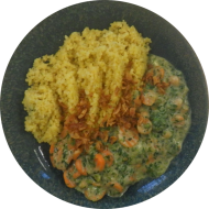 Kichererbsencurry mit Spinat, Möhren und Röstzwiebeln (18,81) dazu Kräuterbulgur (81)