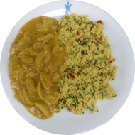 Sojageschnetzeltes mit roten Zwiebeln und Pfirsich (18,49) dazu bunter Gemüse-Couscous (81)