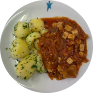 Räuchertofugulasch nach Szegediner Art (18,81) dazu Gemüse- und Sättigungsbeilagen zur Wahl