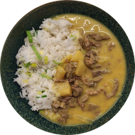 Putengeschnetzeltes 'Madras' mit Ananas und Ingwer (3) dazu Jasmin-Duftreis