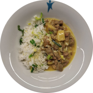 Kleine Portion: Putengeschnetzeltes 'Madras' mit Ananas und Ingwer (3) dazu Jasmin-Duftreis