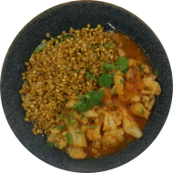 Afghanisches 'Golpi'- Blumenkohl mit pikanter Tomatensoße (49) und gebratener Zartweizen mit Porree (81)