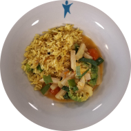 Kleine Portion: Romanesco-Kohlrabi-Ragout in Curry-Kokos-Soße mit Cashewkernen und Lauch (2,74) dazu Bratreis