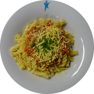 Klassischer V-urstgulasch mit Sonnenblumenchucks (81) und Spirelli (81) dazu Reiberei (1)